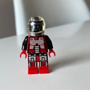 LEGO Brick Minifigure Spyrius Droid (Major Kartofski) with Helmet Set